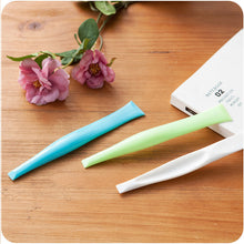 Load image into Gallery viewer, Scraper Cleaning Apparatus