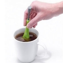Load image into Gallery viewer, Plastic Teapot Strainer