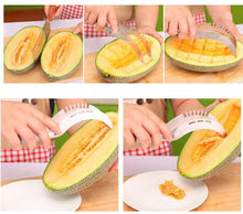 Load image into Gallery viewer, Watermelon And Melon Slicer Cutter Apparatus
